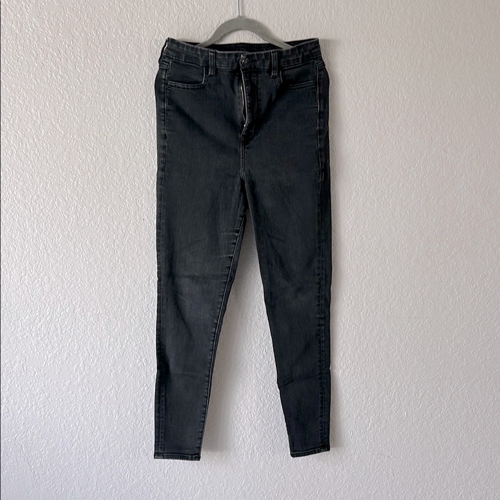 American Eagle Black Skinny Jeans – Sleek Everyday Fit